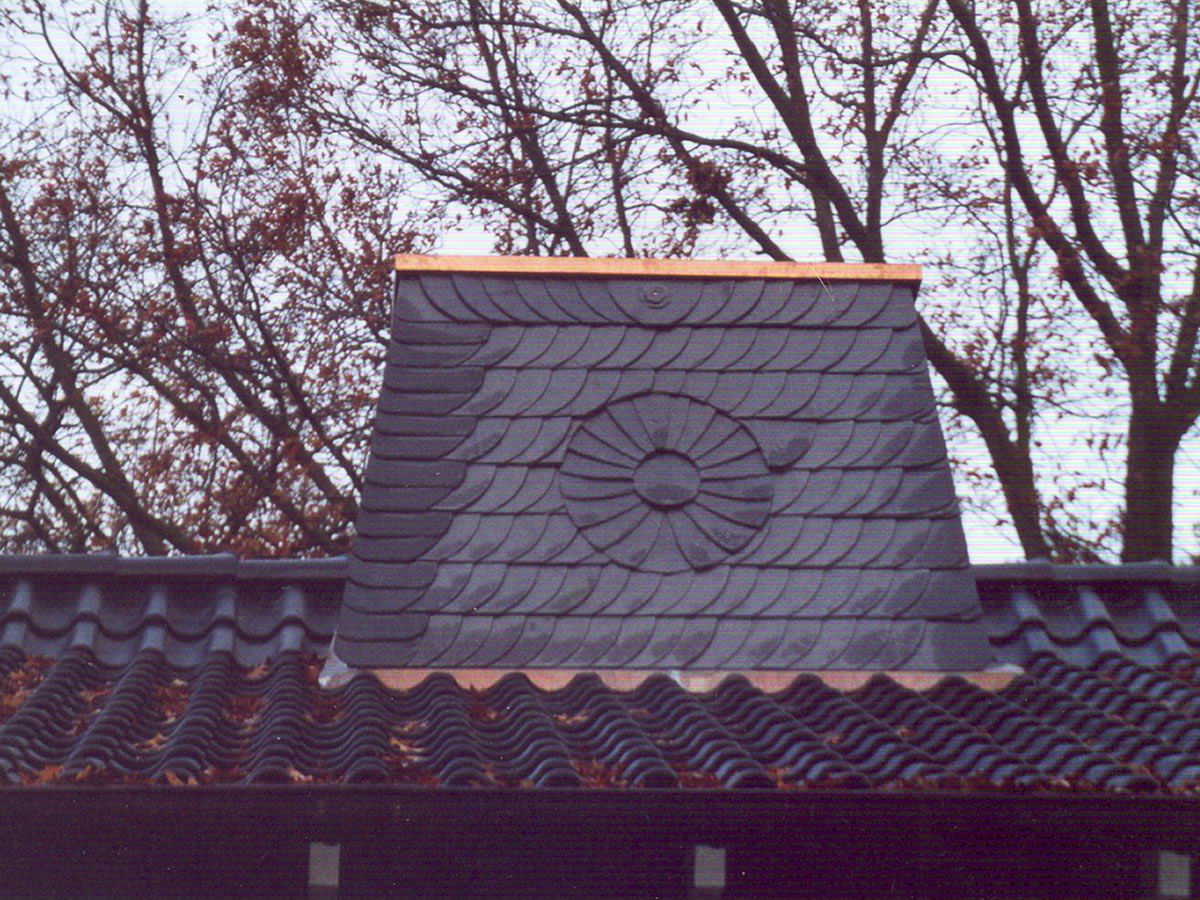 Ihr Dachdecker Minden ist der Zimmerei- und Dachdecker Meisterbetrieb Renneberg Bedachungen aus Minden, für das maßgeschneiderte Dach Minden.